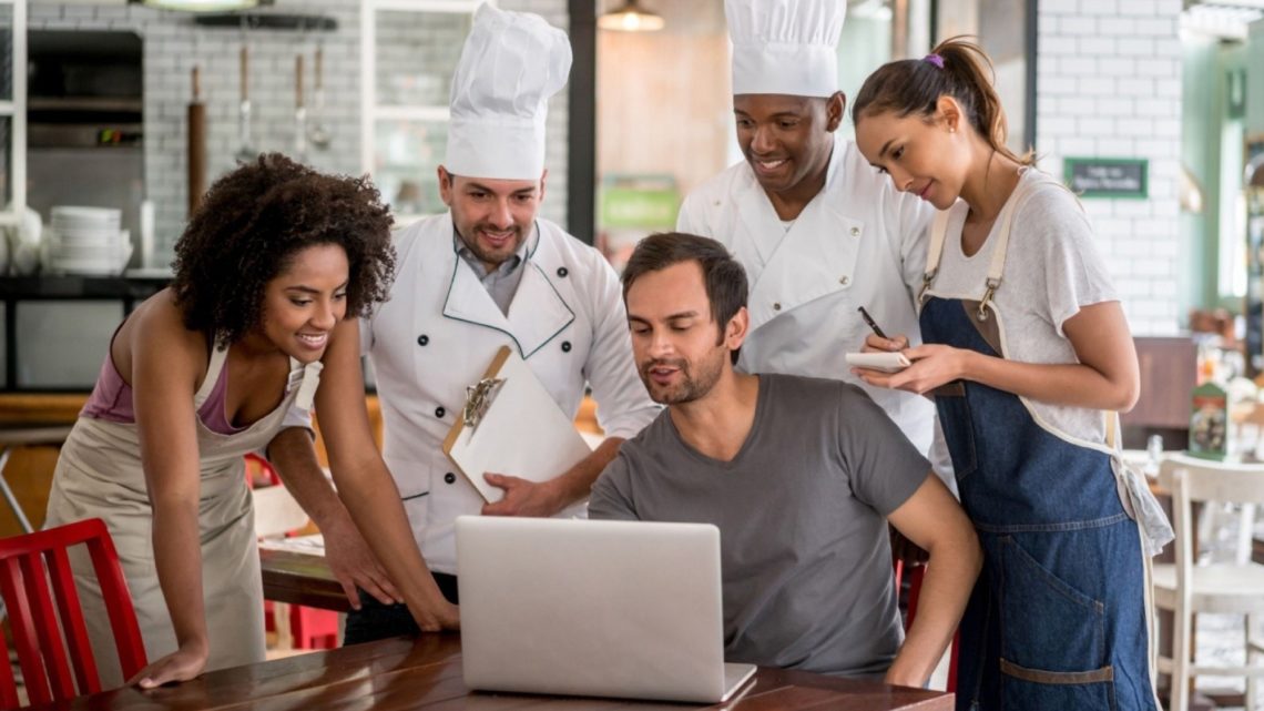 4 Reasons Your Restaurant Staff Will Love Employee Scheduling Software