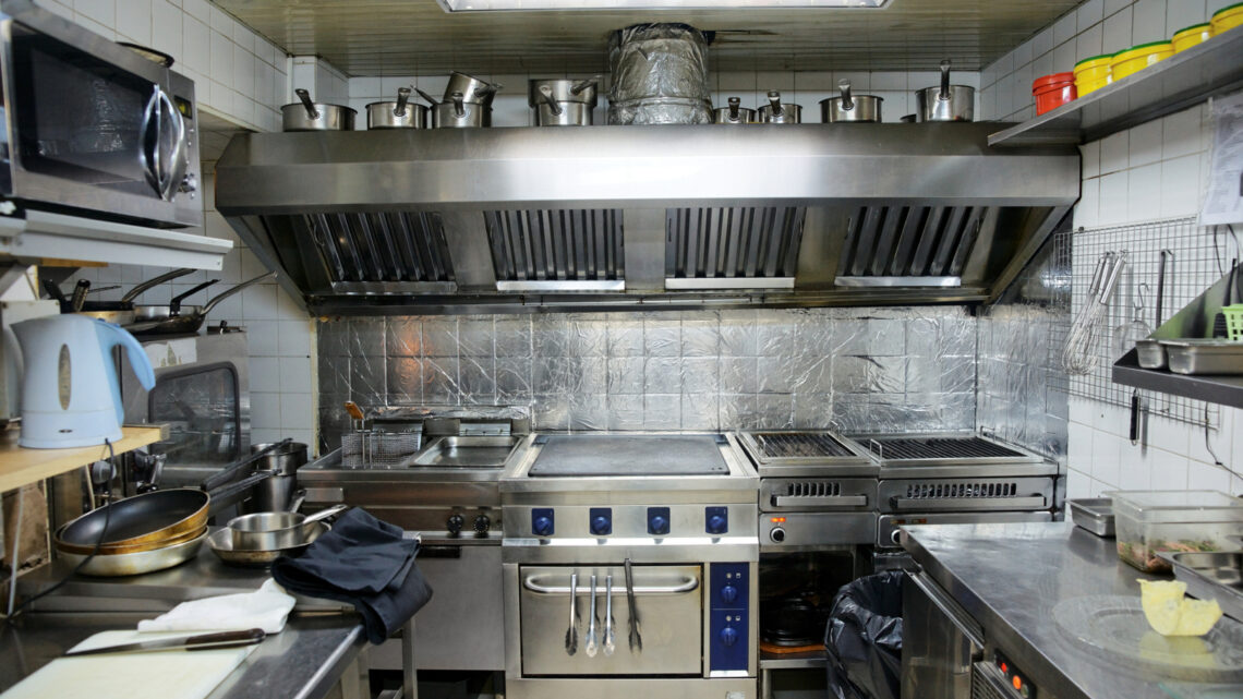 5 Restaurant Vent Hood Cleaning Tips For Beginners – 2021 Guide