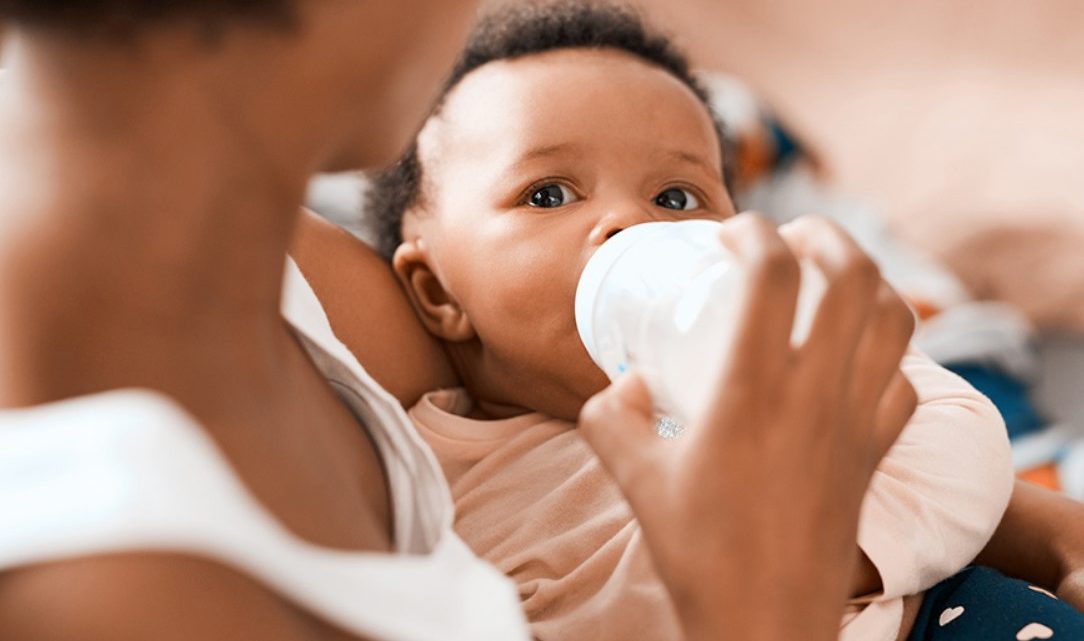 How Much and How Often to Feed Your Baby With Milk Formula